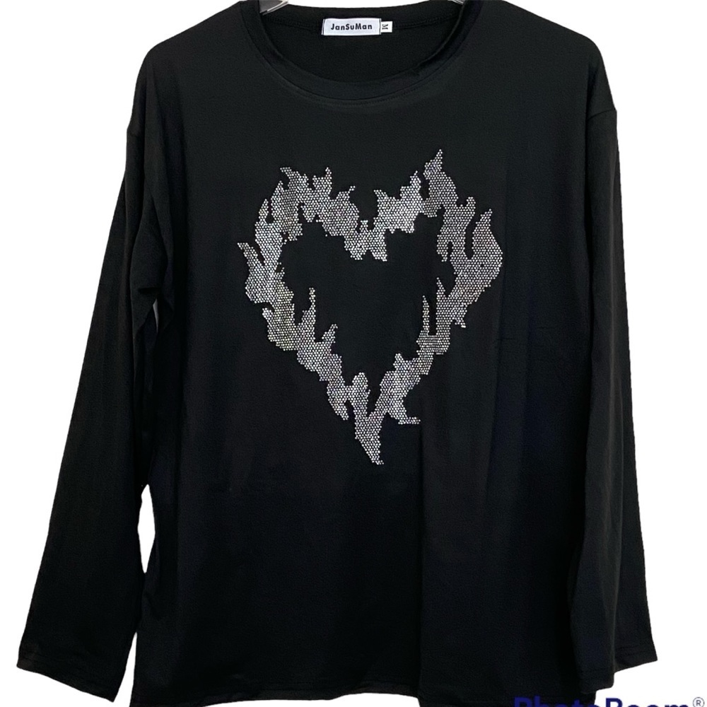 JanSunMan Fire Heart Long Sleeve Tee Size Medium NWOT Black & Sliver